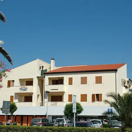 Orizzonti Lägenhet Marina di Campo